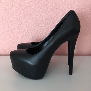 Black Steve Madden heels